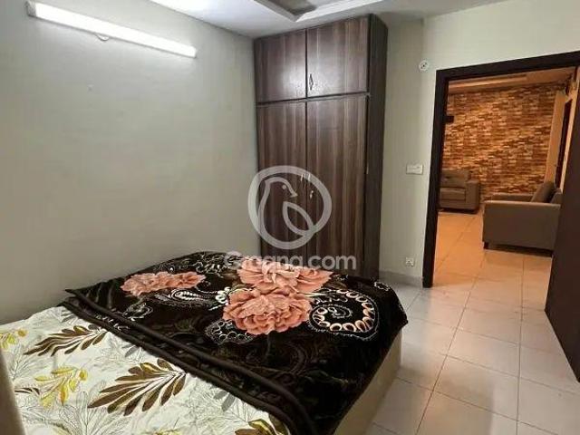 900 Ft² Flat for Rent