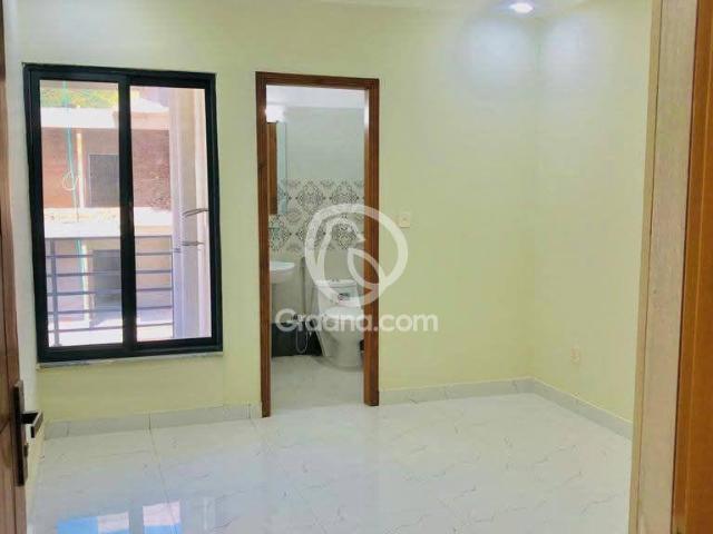 900 Ft² Flat for Rent