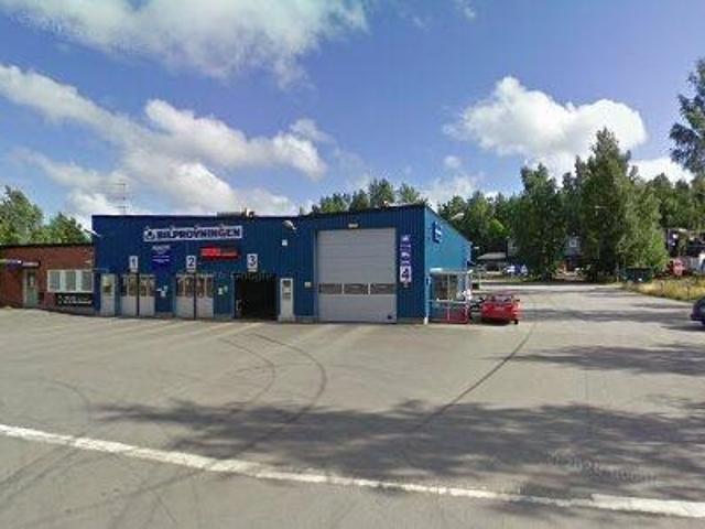 900 m2 lager, kontor uthyres i Haninge