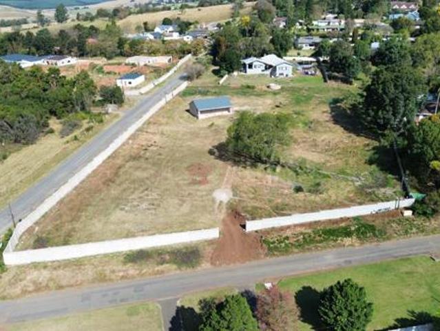 900 m² Land available in Merrivale Heights