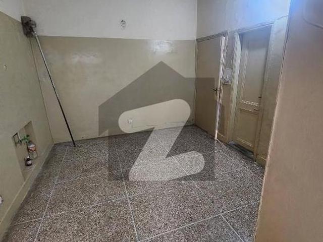 900 Square Feet Flat Available For Rent In G 10/2
