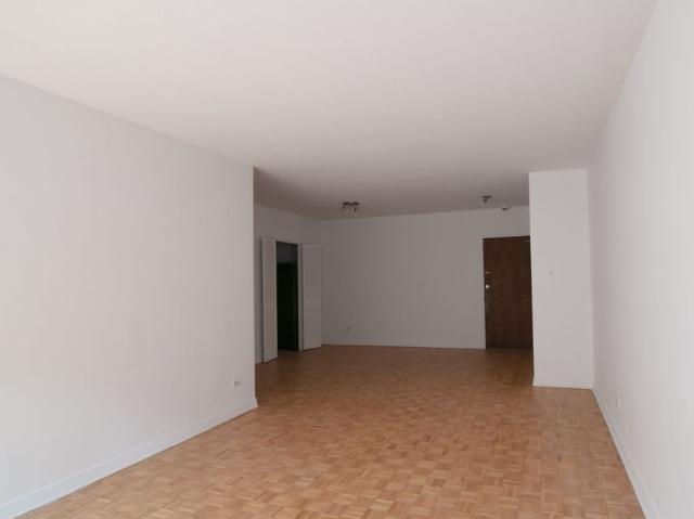 900 Rockland