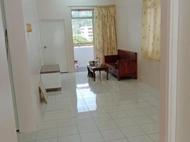 900sf Paya Terubong Bukit Awana Condo 3Bedrooms Renovated Partly Furn