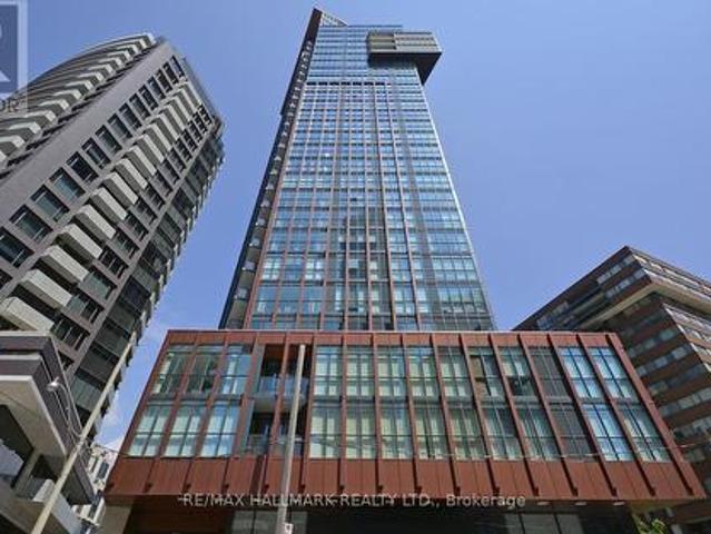 901 32 Davenport Road, Toronto, ON, M5R 0B5 condo for sale | Listing ID C13436 | Royal LePage