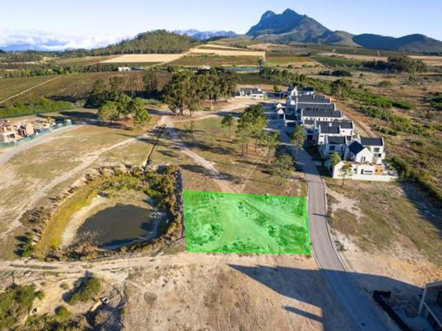 901 m² Land available in Stellenbosch Central