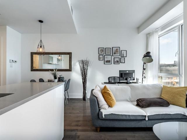 901 Rue de la Commune E Montréal Ville Marie, QC H2L