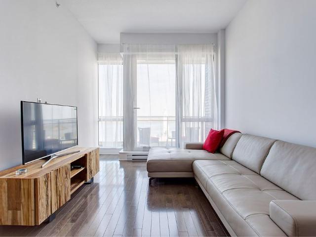 901 Rue de la Commune E Montréal Ville Marie, QC H2L