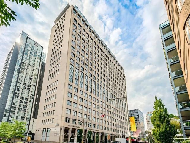 902 111 St. Clair Avenue W, Toronto | Expired, C13233 | Condos. Ca