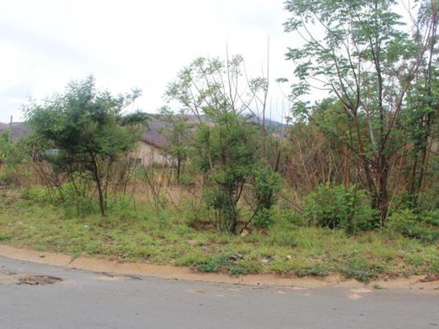 902 m² Land available in Barberton