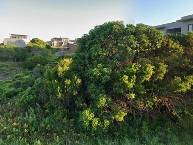 902 m² Land available in Pearly Beach
