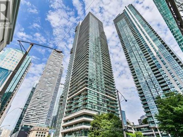 903 33 Bay Street, Toronto, ON, M5J 2Z3 condo for sale | Listing ID C11988 | Royal LePage