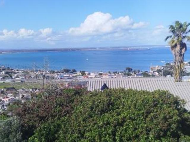 903 m² Land available in Saldanha Heights