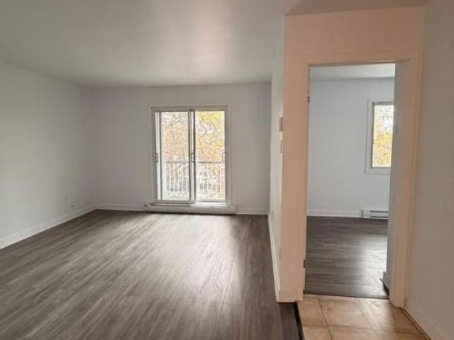 9044 Rue Lionel Groulx, H1R 3H1, H1R 3H1, Montréal