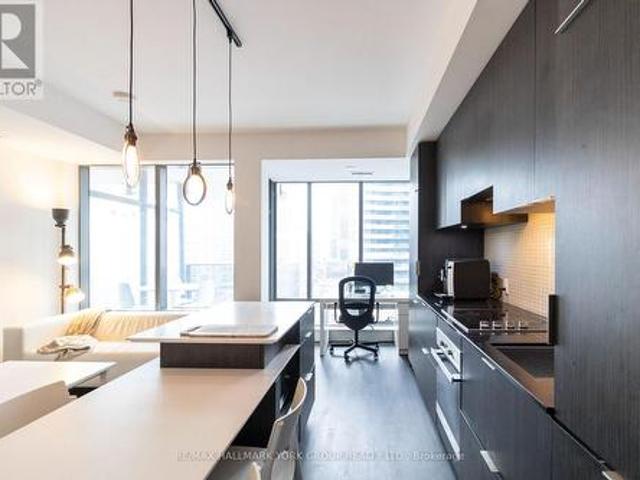 904 5 St. Joseph Street, Toronto, ON, M4Y 0B6 condo for sale | Listing ID C12630 | Royal LePage