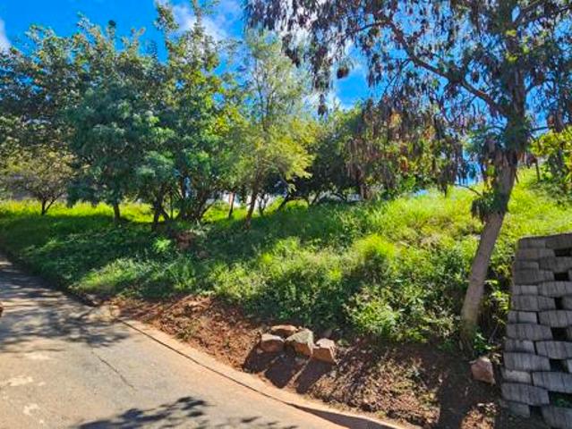 905 m² Land available in Cashan
