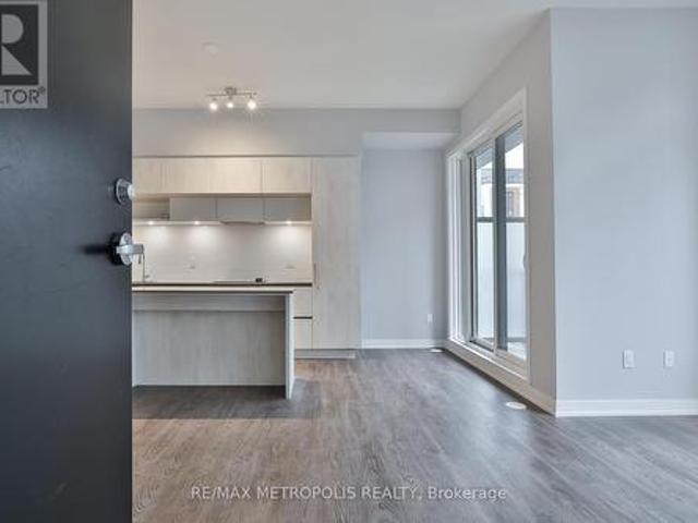 906 2 Steckley House Lane, Richmond Hill, ON, L4S 1M4 townhouse for lease | Listing ID N13412 | Royal LePage