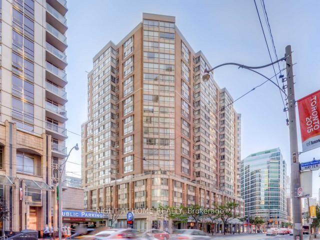 906 717 Bay Street, Toronto | 1+2Beds/1Bath, Condo, $2,800/mo | Condos. Ca