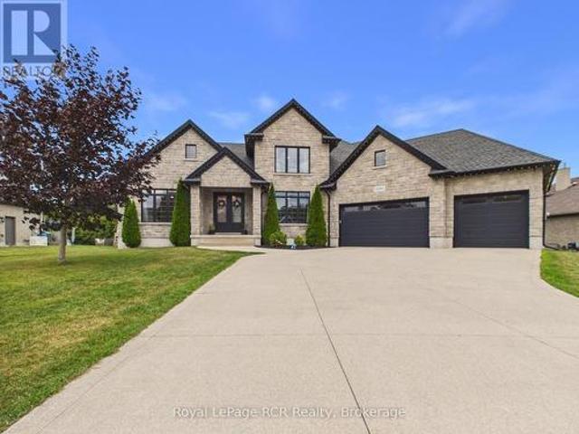 906 Parkplace Place, Huron Kinloss, ON, N2Z 0C4 Luxury House for sale | Listing ID X13725 | Royal LePage Carriage Trade Luxury Properties