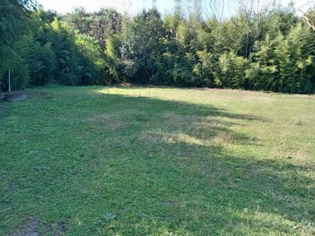 907 m² Land available in Lincoln Meade