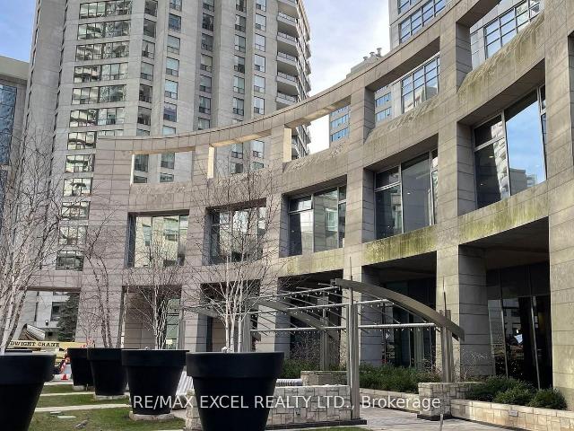 909 2 Yonge Street, Toronto | Leased, C12780 | Condos. Ca