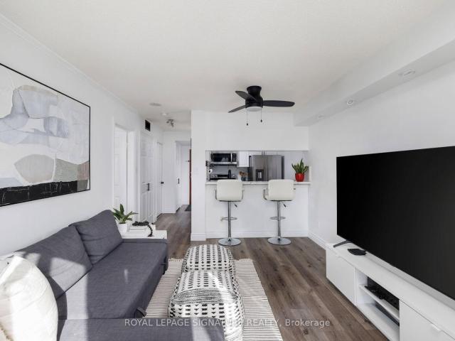 909 880 Dundas Street W, Mississauga | 1Beds/1Bath, Condo, $385,000 | Condos. Ca