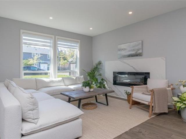 909 Bank St, Victoria, BC, V8S 4B1 house for sale | Listing ID 1040 | Royal LePage