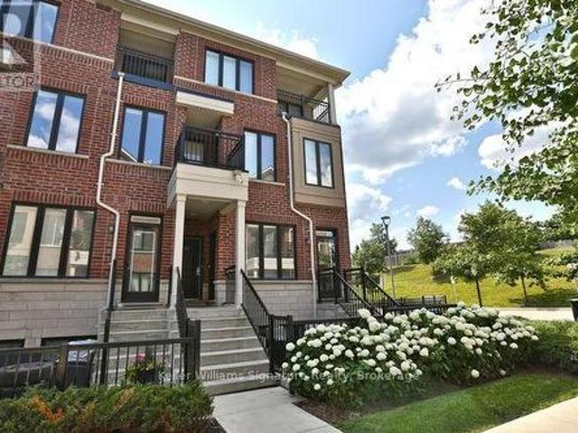90 30 Carnation Avenue, Toronto Long Branch, ON, M8V 0B8 townhouse for sale | Listing ID W12318 | Royal LePage