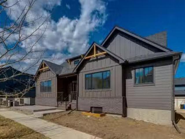 90 Treeline Gardens Sw, Calgary, AB, T2Y 0W6 condo for sale.