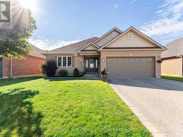 90 Weston Drive, Tillsonburg, ON, N4G 5W9 house for sale | Listing ID X13147 | Royal LePage