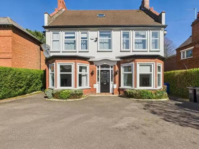 90 Balmoral Avenue