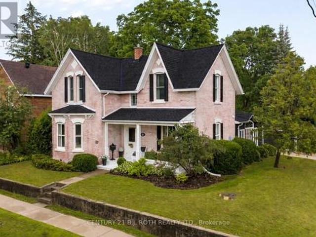 90 Cumberland Street, Barrie, ON, L4N 2P7 house for sale | Listing ID S13439 | Royal LePage
