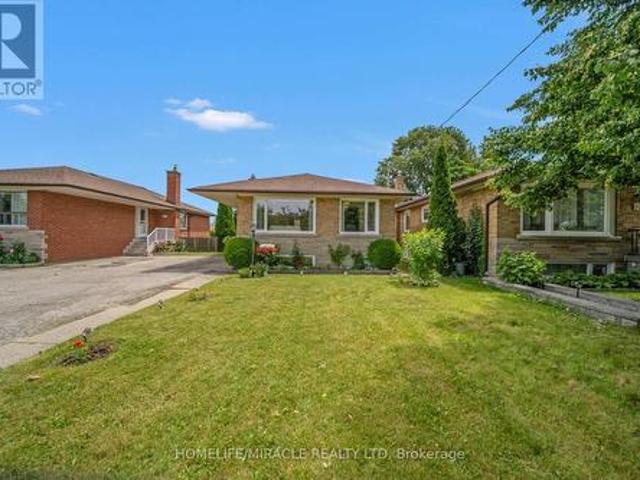 90 Deanvar Avenue, Toronto, ON, M1R 2N3 house for sale | Listing ID E12176 | Royal LePage
