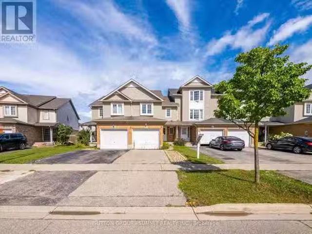 90 Donnenwerth Drive, Kitchener, ON, N2E 4C9 house for sale.