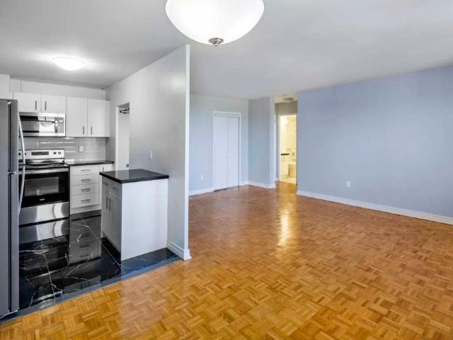 90 Eastdale — 1 Bedroom Large