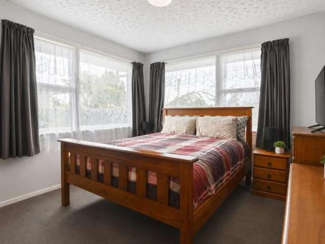 90 Frensham Crescent, Woolston, Christchurch City