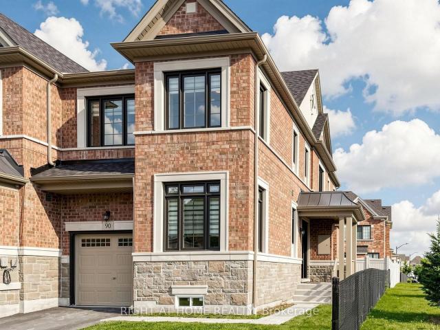 90 Laing Dr, Whitby, ON | Condos. Ca