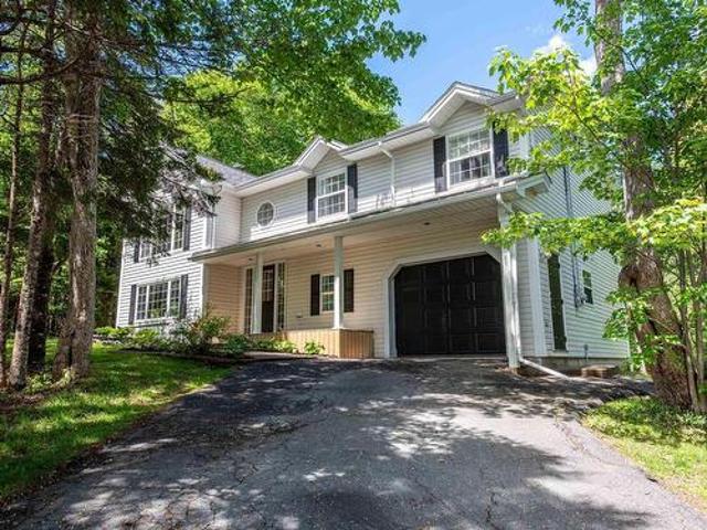 90 Leeward Avenue, Hammonds Plains, NS, B3Z 1K1 house for sale | Listing ID 202614 | Royal LePage