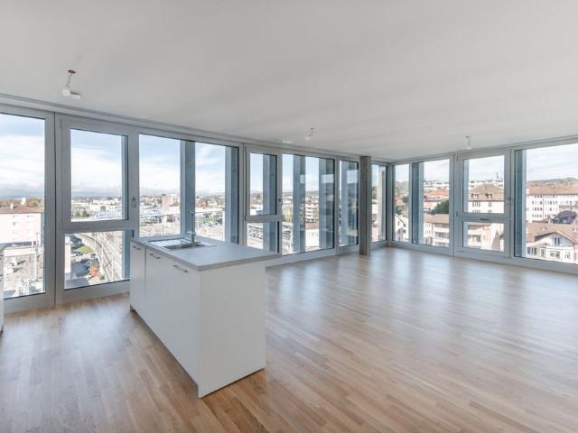 90 m², 3. Stock