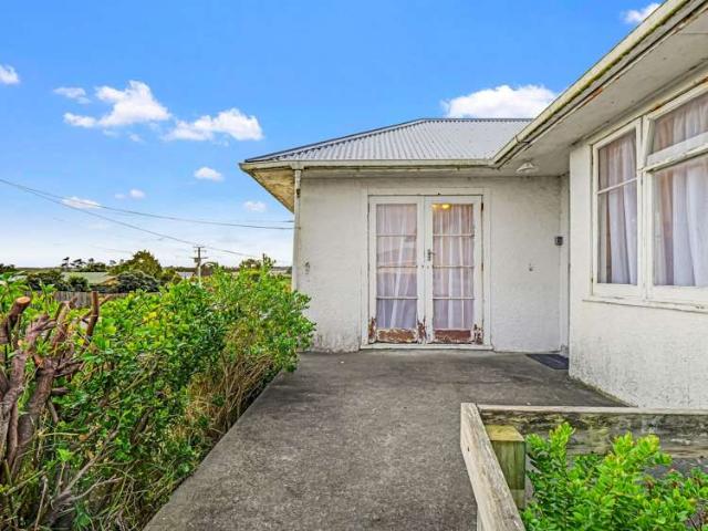 90 Manuka Street, Castlecliff, Whanganui