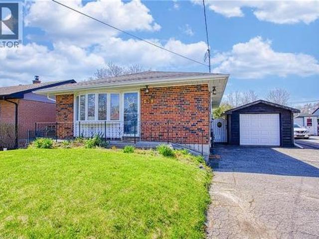 90 Prince Charles Drive, Georgetown, ON, L7G 3V4 house for sale | Listing ID 40825 | Royal LePage