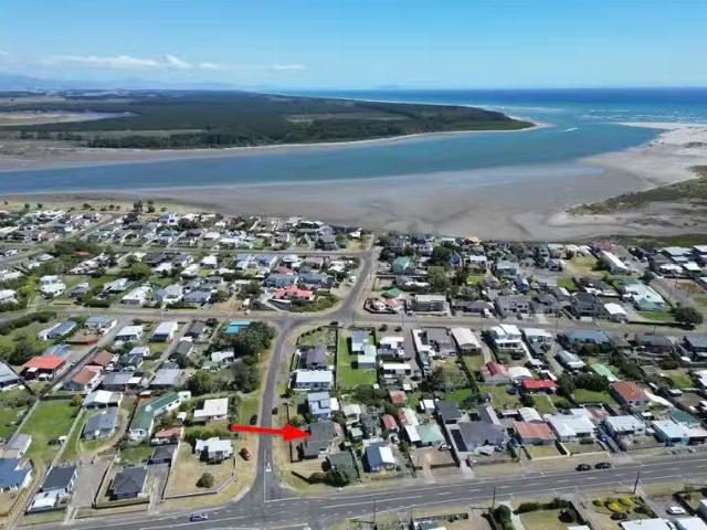 90 Seabury Avenue, Foxton Beach, Horowhenua