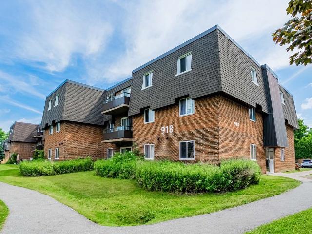 910 912 & 918 922 Wonderland Road South 3 Bedroom Apartment for Rent at 910 910, 912, 918, 920 & 922 Wonderland Road South, London, ON N6K 2V8 Westmount
