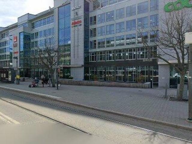 910 m2 kontor uthyres i Solna