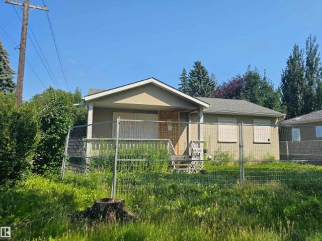 9115 76 St Nw, Edmonton, AB, T6C 2K4 house for sale | Listing ID E4503 | Royal LePage