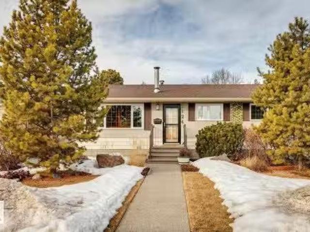 9124 167 Street, Edmonton, AB, T5R 2T9 house for sale Listi.
