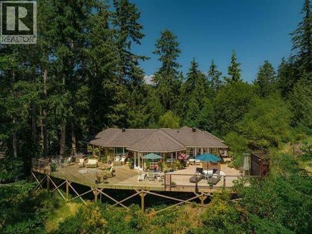 9127 Redrooffs Road, Halfmoon Bay, BC, V7Z 1E9 house for sale | Listing ID R3145 | Royal LePage