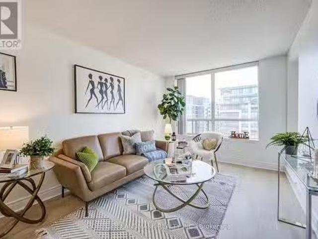 912 48 Suncrest Boulevard, Markham, ON, L3T 7Y5 condo for.