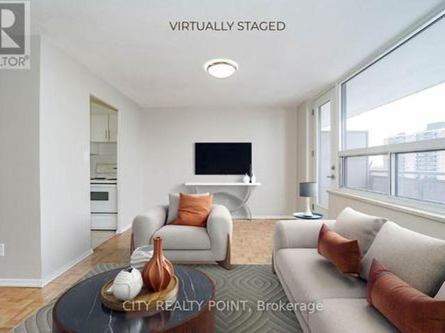 912 6 Bathurst Street, Toronto, ON, M2R 2A3 lease for lease | Listing ID C13138 | Royal LePage