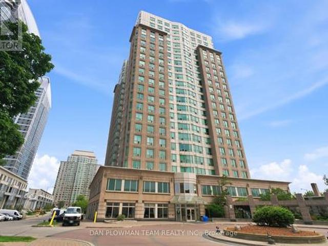 913 8 Lee Centre Drive, Toronto, ON, M1H 3H8 condo for sale | Listing ID E13613 | Royal LePage