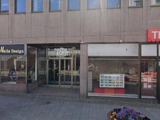 915 m2 kontor uthyres i Uddevalla